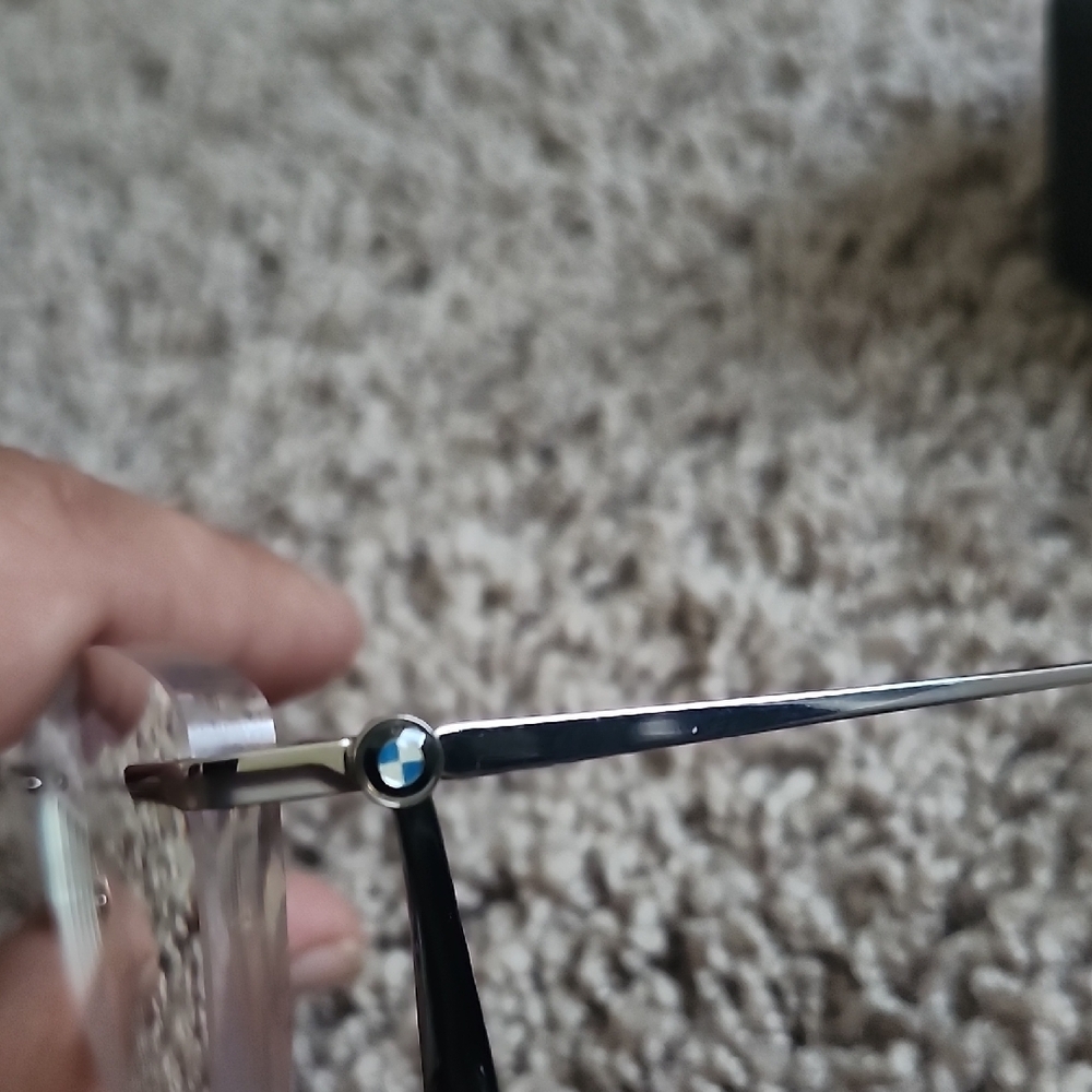 BMW Silver and Green Rimless Glasses - Picture 2 of 5